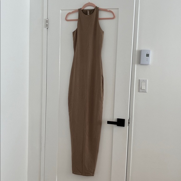 SKIMS OUTDOOR TANK DRESS - Picture 2 of 5